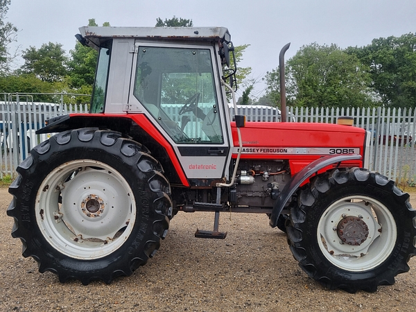 Chris Atkin & Son Ltd - Massey Ferguson 3085